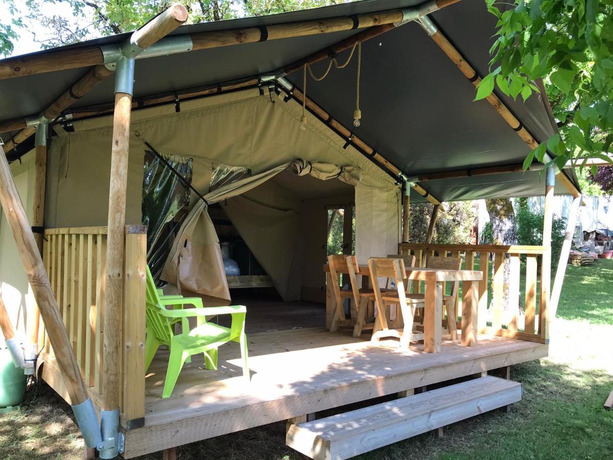 Camping Le Mondou Saint-Julien-de-Lampon Eksteriør billede